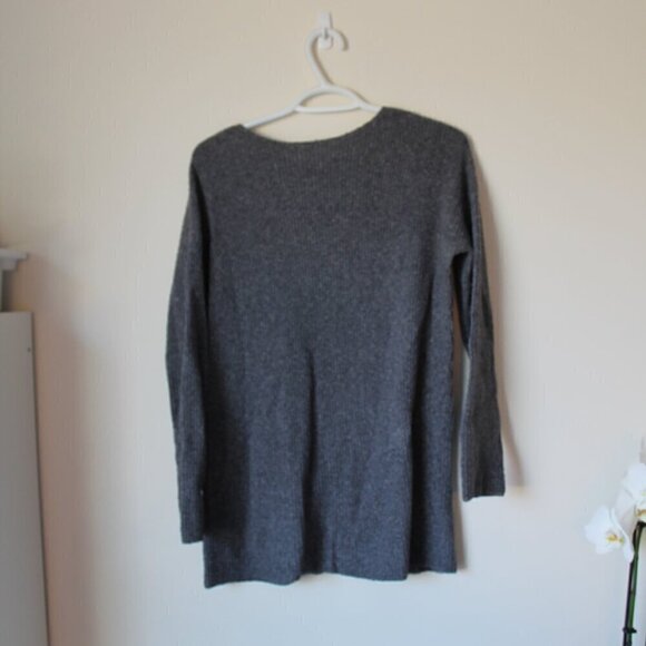 Aritzia Wilfred Free Small Ribbed Grey Sweater - Picture 3 of 4